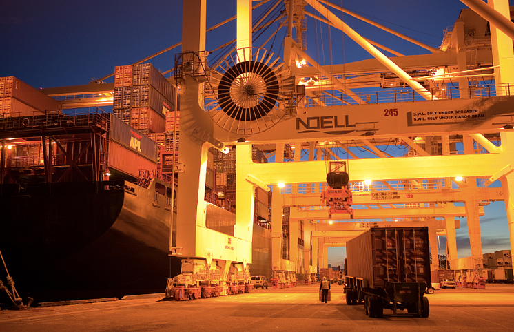 A Cavotec motorised cable reel powers an STS container crane at the Port of Oakland