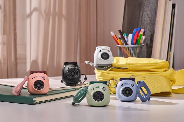 INSTAX_Pal_Product_20