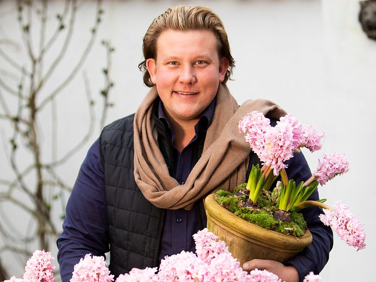Karl Fredrik på Eklaholm med svenskodlade hyacinter