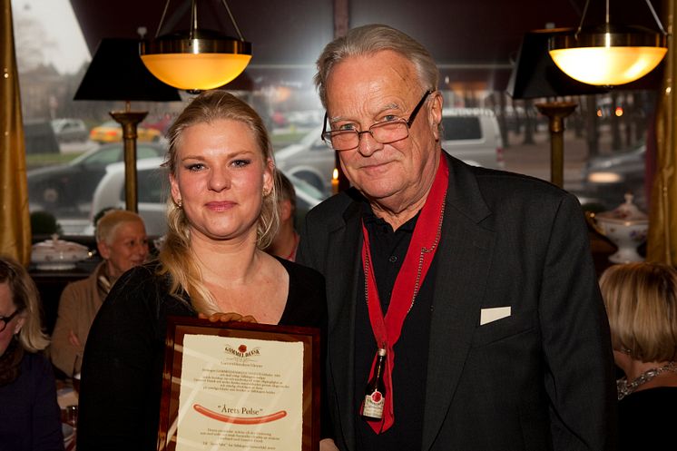 Christer Borg med vinnaren av 2013 års pris, Årets Pölse