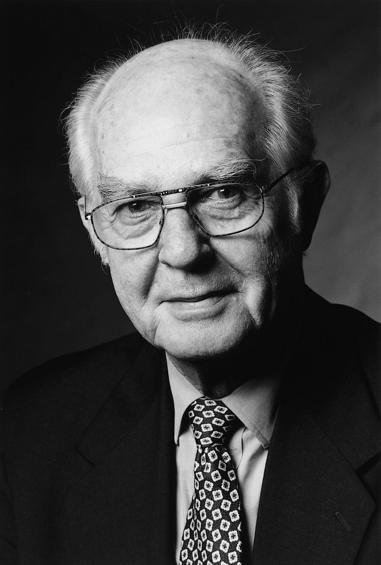 Dr. Walther Müller, Verleger und ehemaliger Geschäftsführer der Rudolf Müller Mediengruppe in Köln