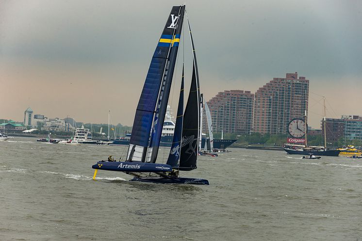 Bluewater is extremely excited about partnering with Sweden's Artemis Racing amazing team challenging for the 2017 Americas Cup, especially because of the shared sustainability commitment to fight use of single-use plastic bottles.
