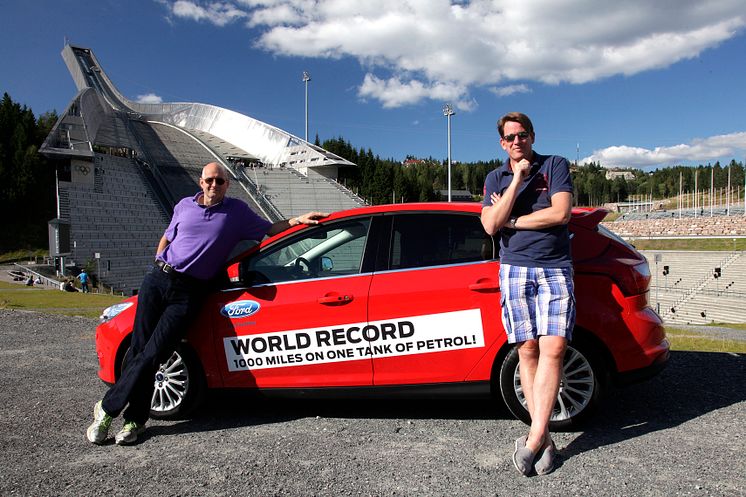 Knut Wilthil og Henrik Borchgrevink satte verdensrekord i økonomikjøring med Ford Focus med den prisbelønte 1.0-liters EcoBoostmotoren