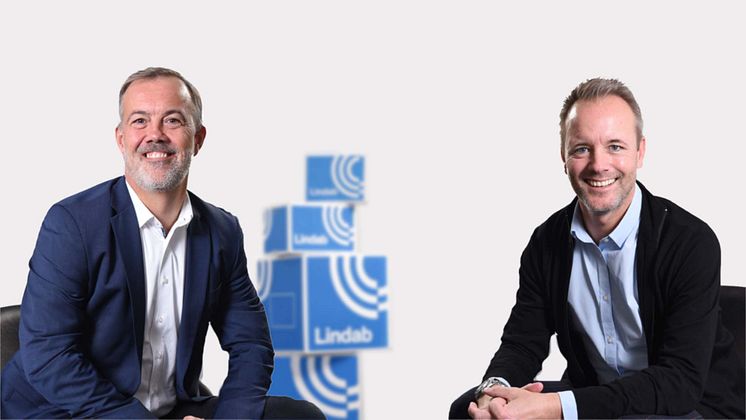 Nikolai Fink (tv) marketingchef og Mark Bailey (th) HR-chef hos Lindab A/S.