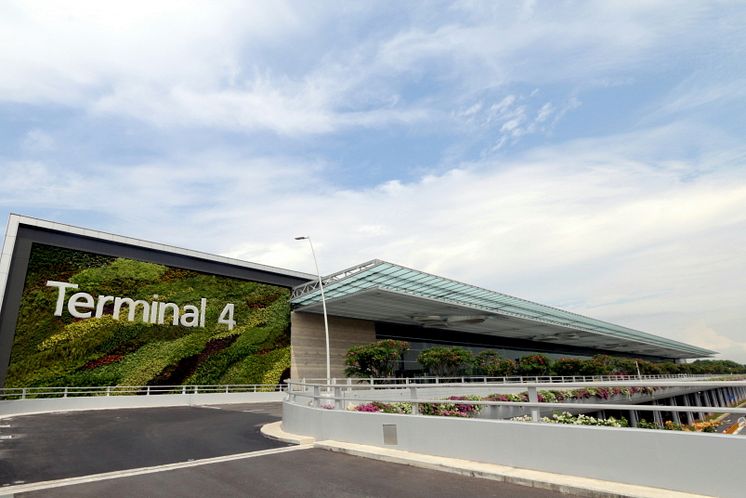Terminal 4 - Facade