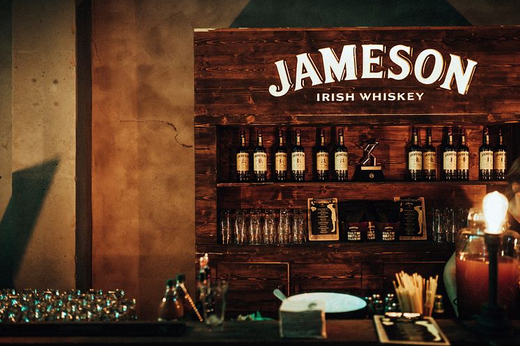 Kühle Drinks für die Gäste gibt es an der Jameson Irish Whiskey Bar. 