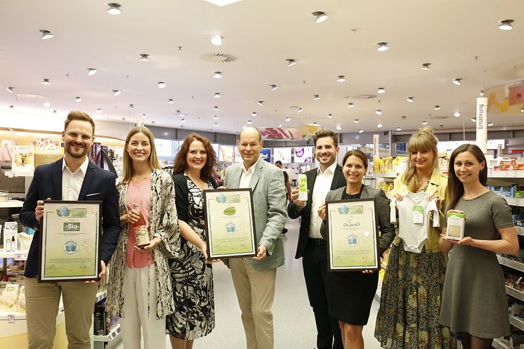 dm-Marken für ökologische Nachhaltigkeit und Engagement erneut mit GREEN BRAND-Award ausgezeichnet