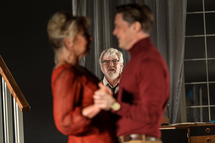 Edward Albees Vem är rädd för Virginia Woolf? – Örebro Teater 2021