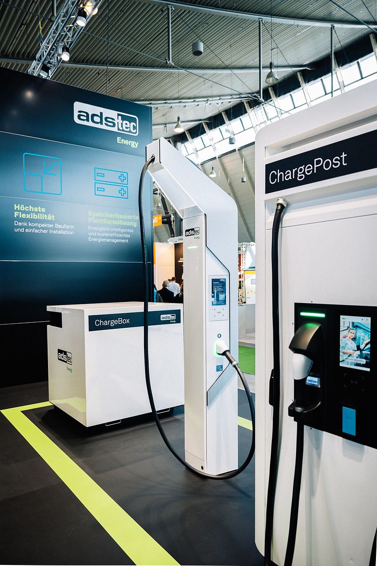 ADS-TEC Energy präsentiert ChargePost und ChargeBox auf der Volta-X