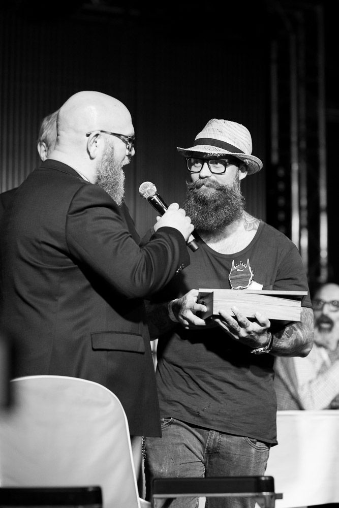 Förra årets vinnare Torbjörn Olofsson (vinnare av "Styled Full Beard 2016") tävlar i år igen i "Best Styled Beard 2017".