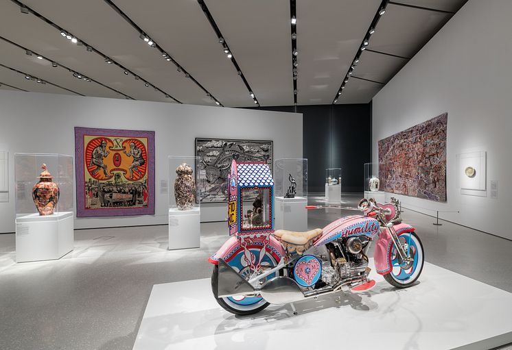 Grayson Perry. Fitting in and Standing Out
