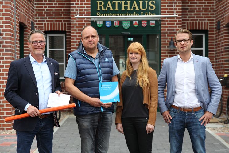 Samtgemeinde Lühe schließt Kommunalvertrag mit Deutsche Glasfaser 