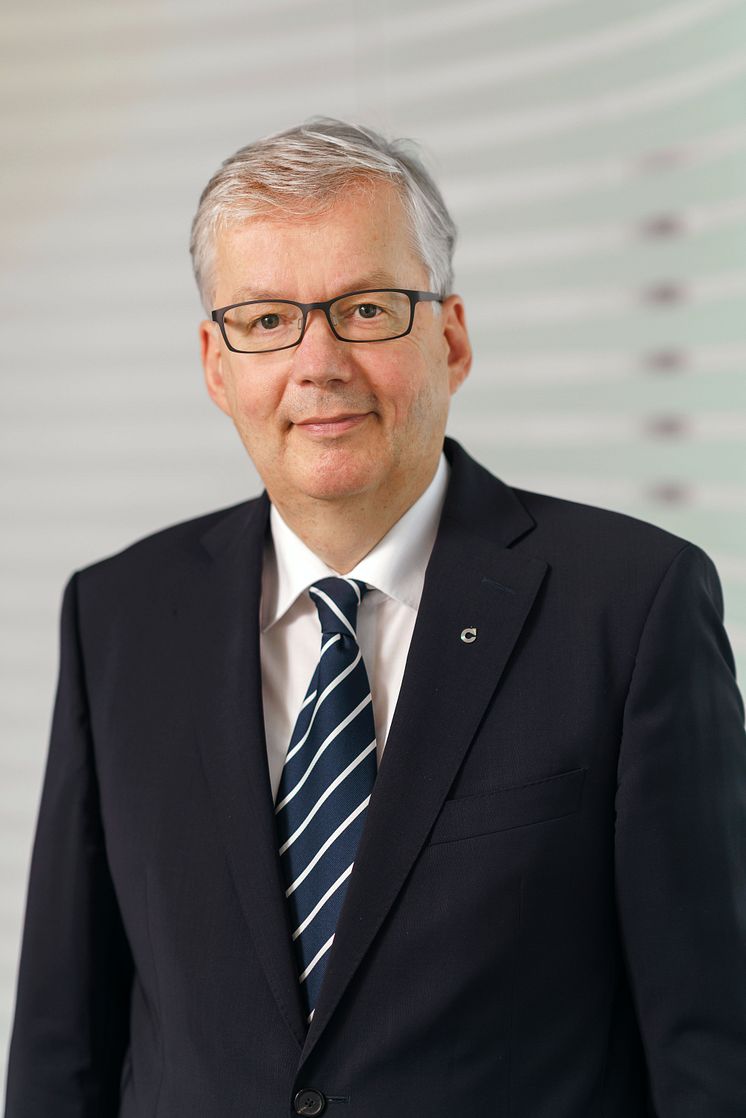 Dr. Christoph Helmich