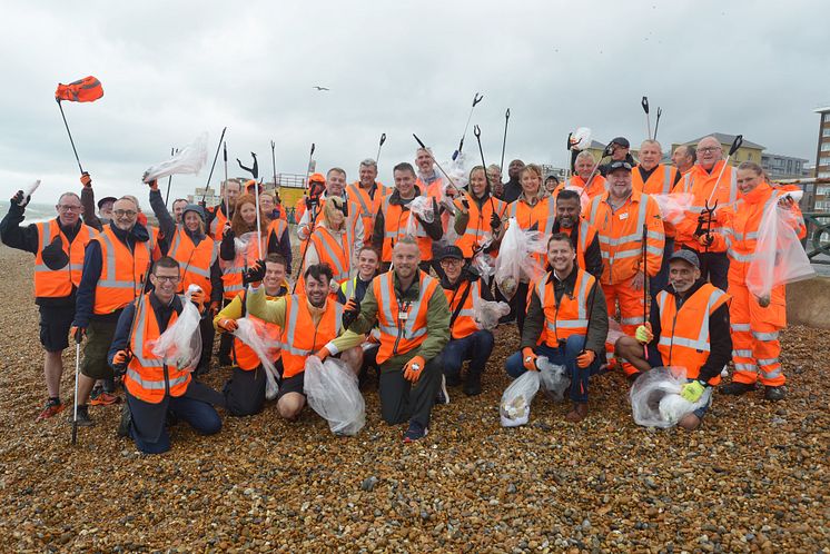 Rail staff join Marine Conservation Society to clean and catalogue rubbish on Brighton & Hove Beach