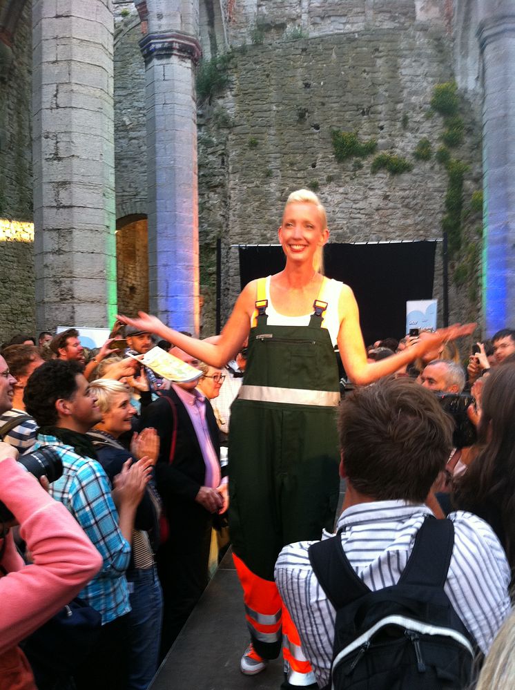 Sofia Arkelsten på schyst modevisning i Almedalen
