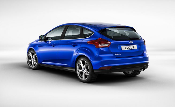 Nya Ford Focus 5-dr i färgen Deep Impact Blue - bild 2
