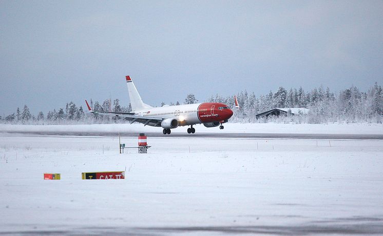 Norwegianin ensimmäinen lento Lontoon Gatwickistä Rovaniemelle laskeutui 2.12.2016