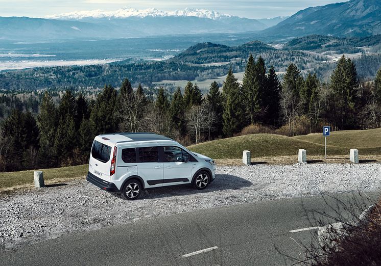 FORD_2020_TOURNEO_CONNECT_ACTIVE-01