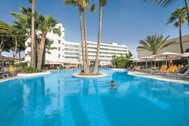 allsun Hotel Eden Alcudia Pool 1