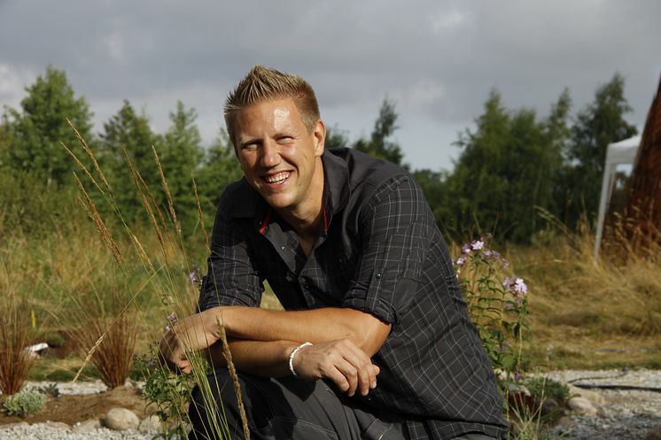 Tony Johansson öppnar upp sin trädgård "Egyptens oas" i Hällingsjö under Tusen Trädgårdar den 29 juni