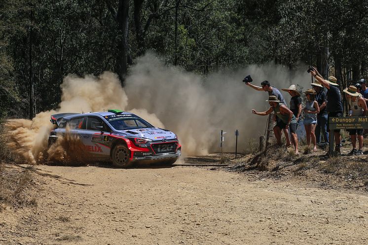 Podium_finale_for_Hyundai_Motorsport_as_Neuville_claims_second_in_Championship (2)