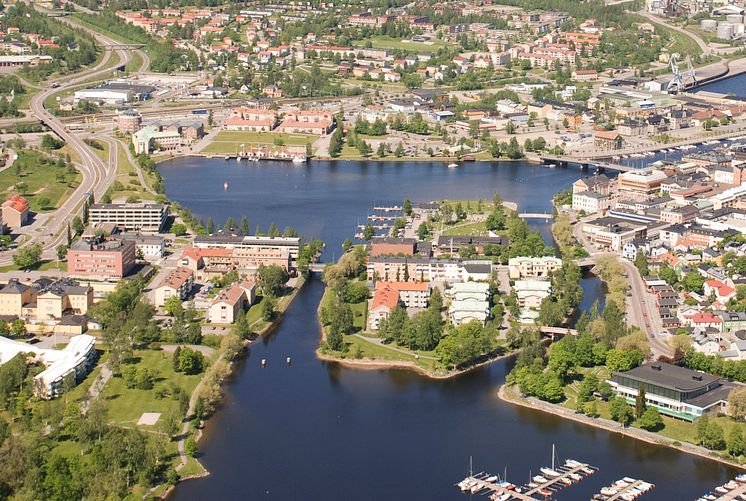 Centrala Härnösand med Kanaludden, Mellanholmen och Nattviken.