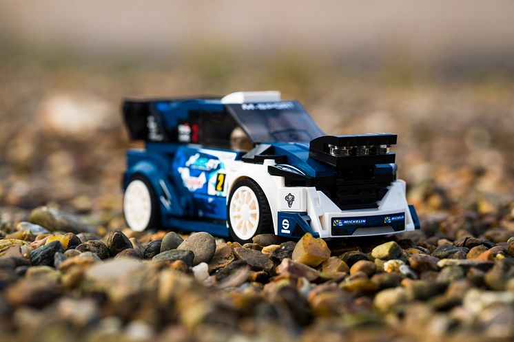 010_DG_Ford_Speed_Champions_Lego_