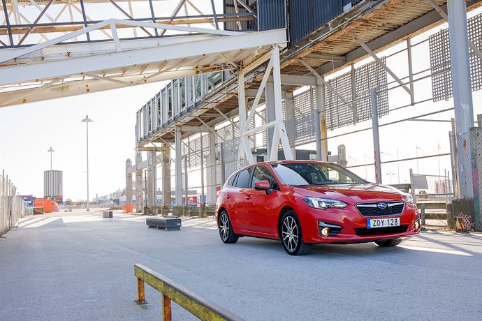 Uusi Subaru Impreza - tasapainoinen ajomukavuus ja huipputurvallisuus vakiona
