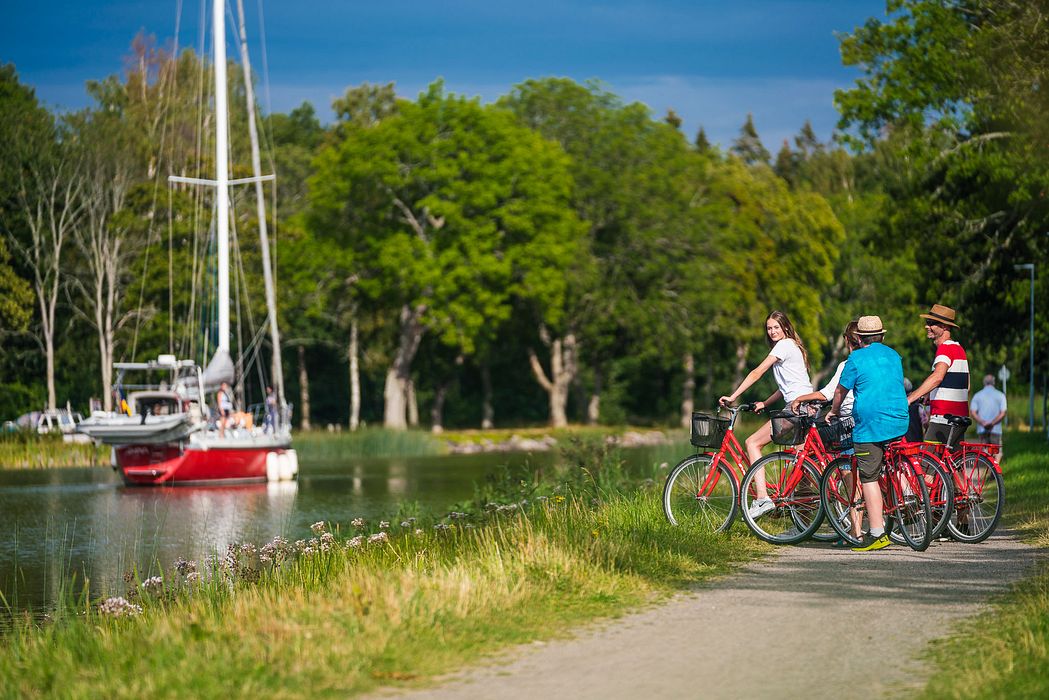 Cykla utmed Göta kanal - AB Göta kanalbolag