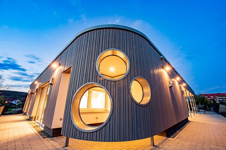 Bild zu: Die neue Kita Spalt: Das Modulgebäude mit „runden Ecken“
